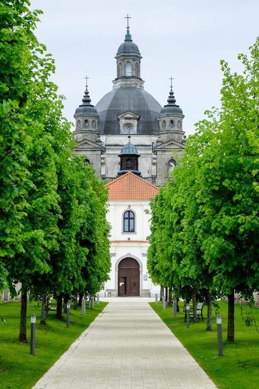 Monte Pacis In Pazaislis Hotel Kaunas Exterior photo